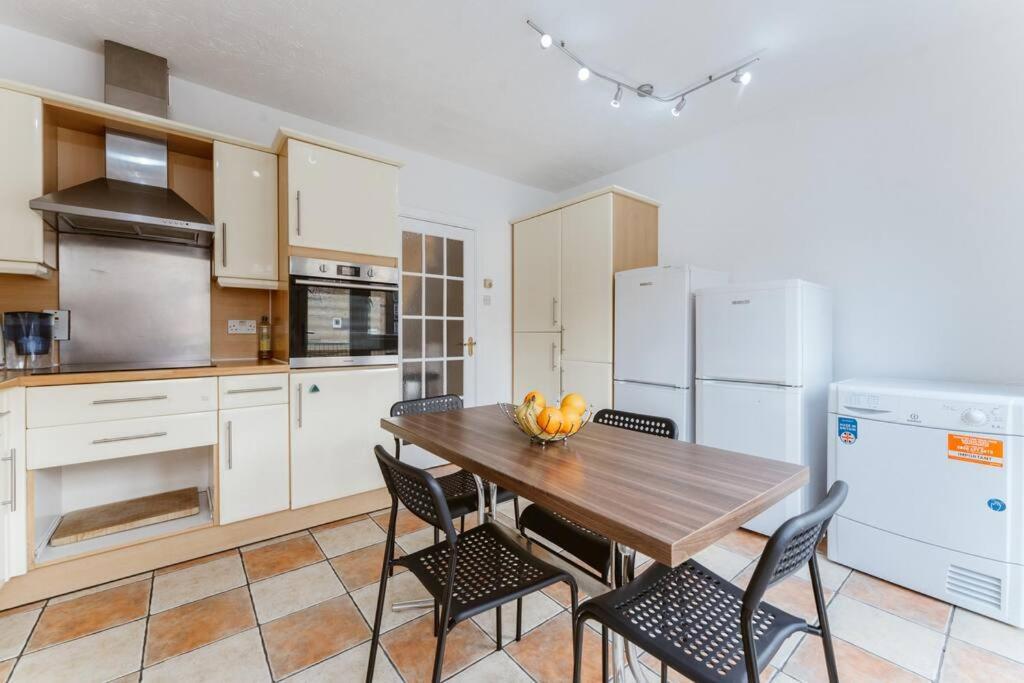 Comfortable Double Room For Your London Getaway Ngoại thất bức ảnh